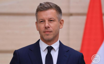 Magyar Péter: Nem tudunk teljesen leszakadni az orosz energiáról