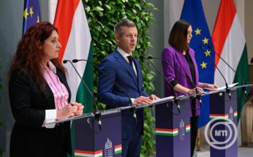 A végrehajtási rendszerről, a Dunaferr sorsáról, az azbesztszennyezésről is tárgyalt a kabinet