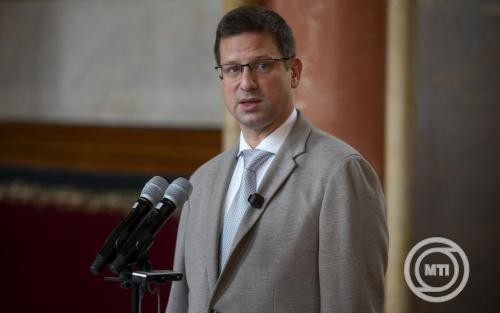 Gulyás Gergely: a benyújtott alkotmány-módosítás az alkotmányos demokrácia vége